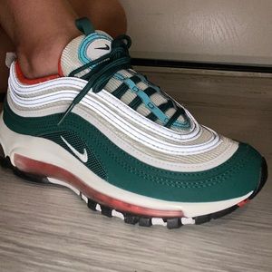 Vintage Nike air max.